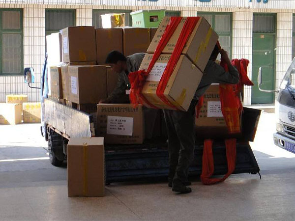 廣州搬家公司-居民搬家、大眾搬家，新房搬家、專(zhuān)業(yè)人工搬家